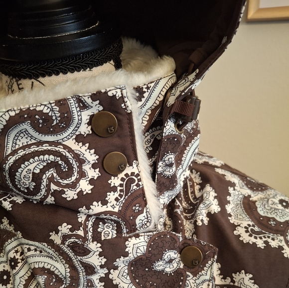 Burton Winter Snowboard Ski Jacket - Picture 4 of 8